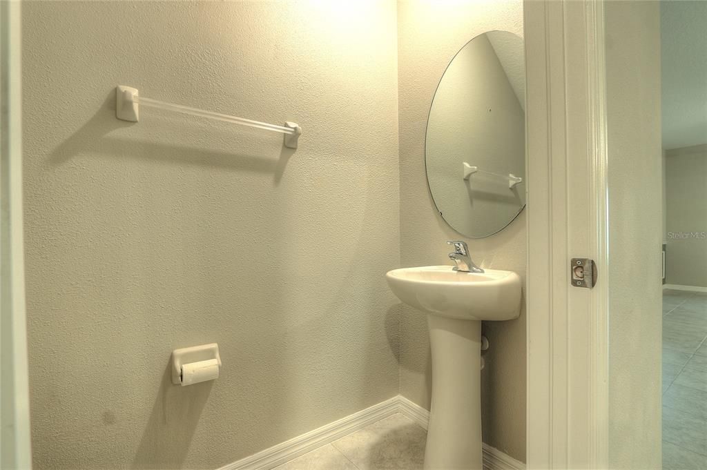 В аренду: $2,700 (5 спален, 2 ванн, 2264 Квадратных фут)