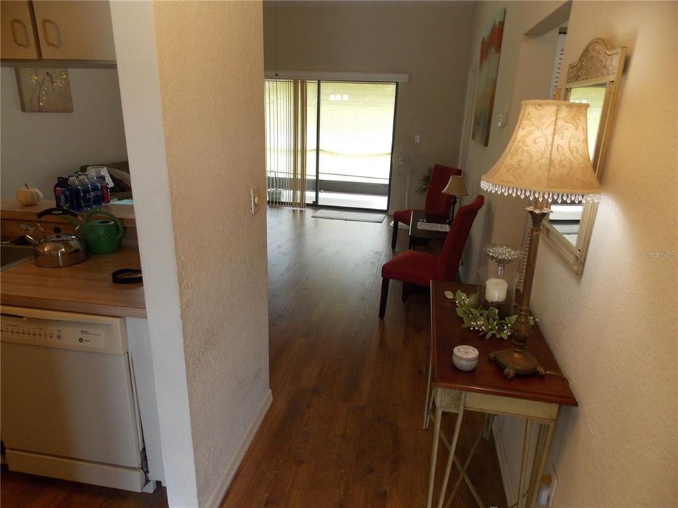 For Rent: $1,450 (2 beds, 2 baths, 741 Square Feet)