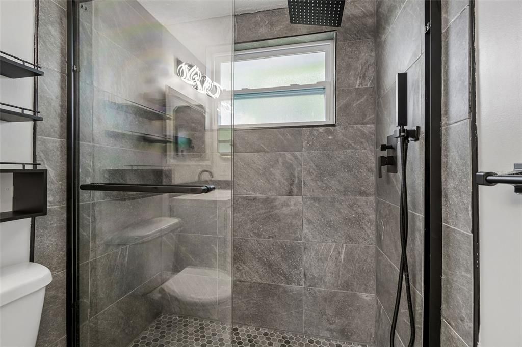En Venta: $229,000 (2 camas, 2 baños, 1224 Pies cuadrados)
