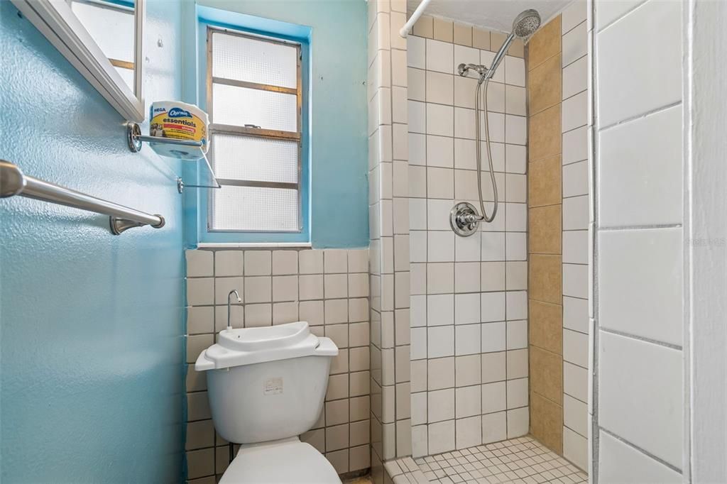 En Venta: $229,000 (2 camas, 2 baños, 1224 Pies cuadrados)