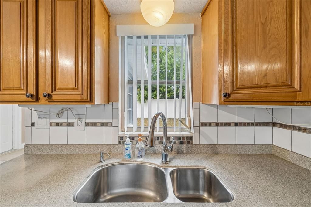 En Venta: $229,000 (2 camas, 2 baños, 1224 Pies cuadrados)