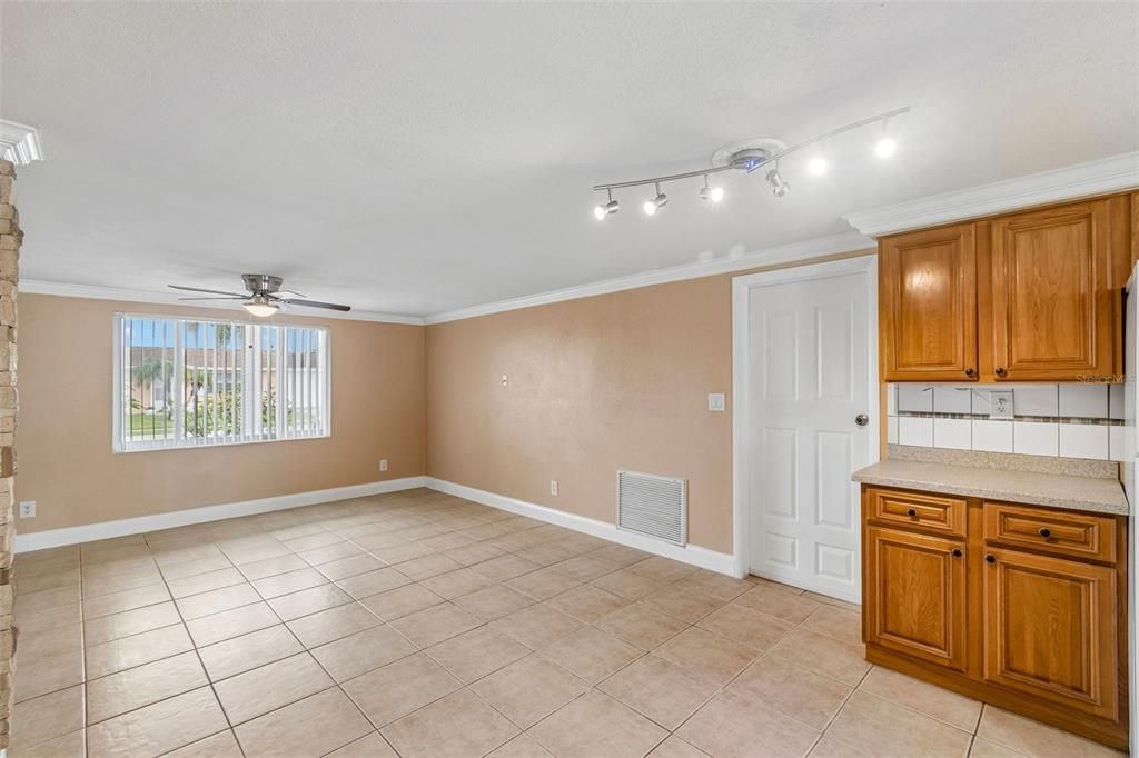 En Venta: $229,000 (2 camas, 2 baños, 1224 Pies cuadrados)