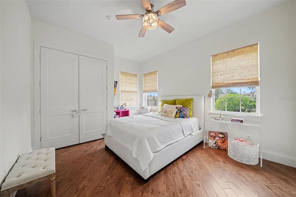 En Venta: $1,750,000 (5 camas, 4 baños, 4092 Pies cuadrados)