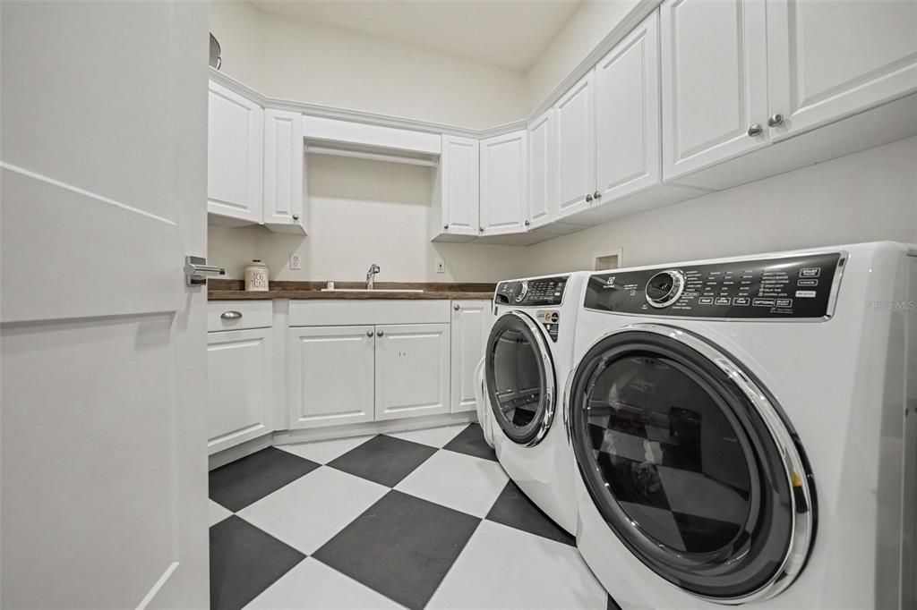 En Venta: $1,750,000 (5 camas, 4 baños, 4092 Pies cuadrados)