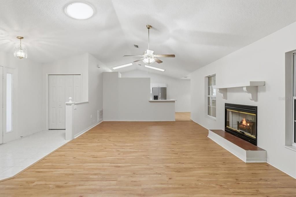 For Sale: $425,000 (3 beds, 2 baths, 2077 Square Feet)