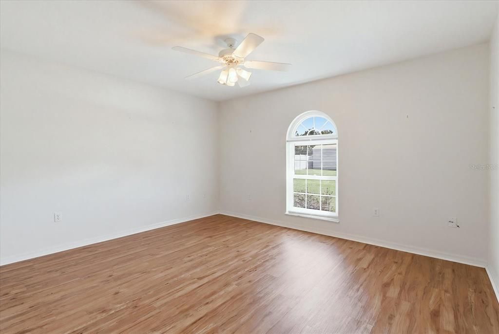 For Sale: $425,000 (3 beds, 2 baths, 2077 Square Feet)