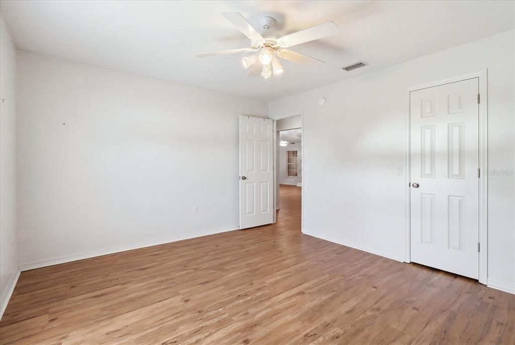 For Sale: $425,000 (3 beds, 2 baths, 2077 Square Feet)