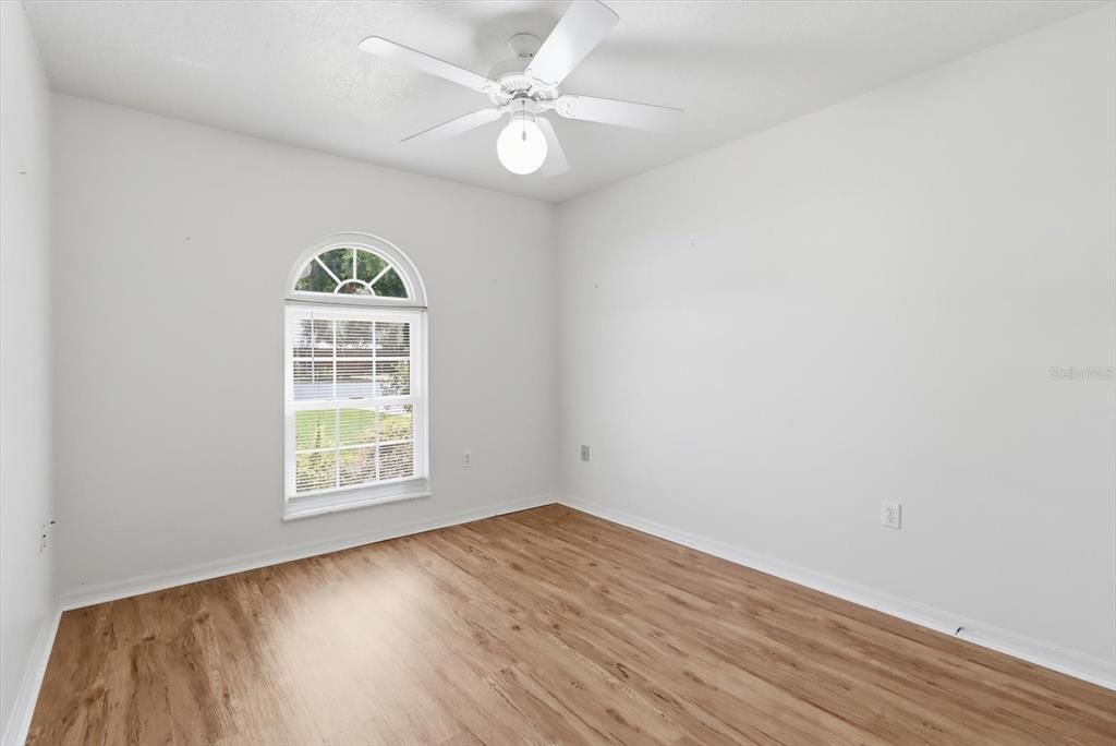 For Sale: $425,000 (3 beds, 2 baths, 2077 Square Feet)