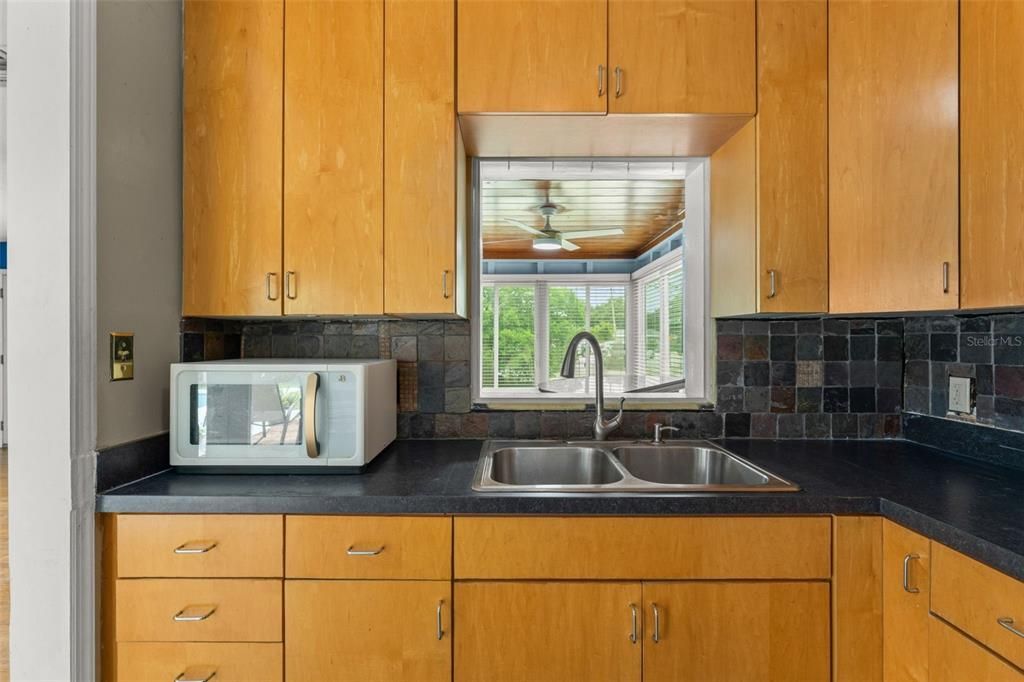 На продажу: $499,000 (3 спален, 2 ванн, 1643 Квадратных фут)