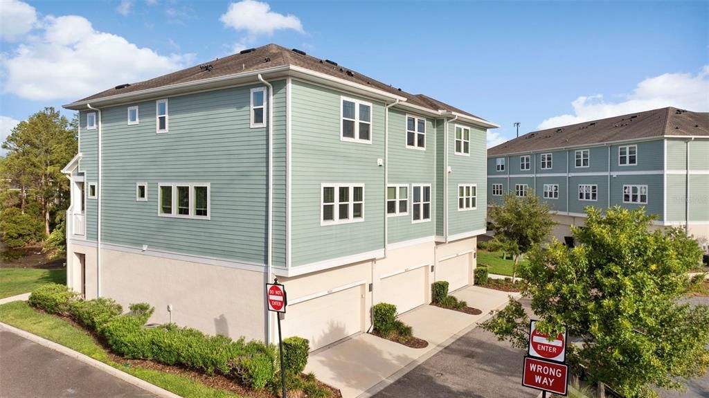For Sale: $535,000 (2 beds, 3 baths, 2176 Square Feet)