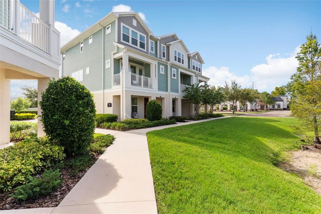 For Sale: $535,000 (2 beds, 3 baths, 2176 Square Feet)