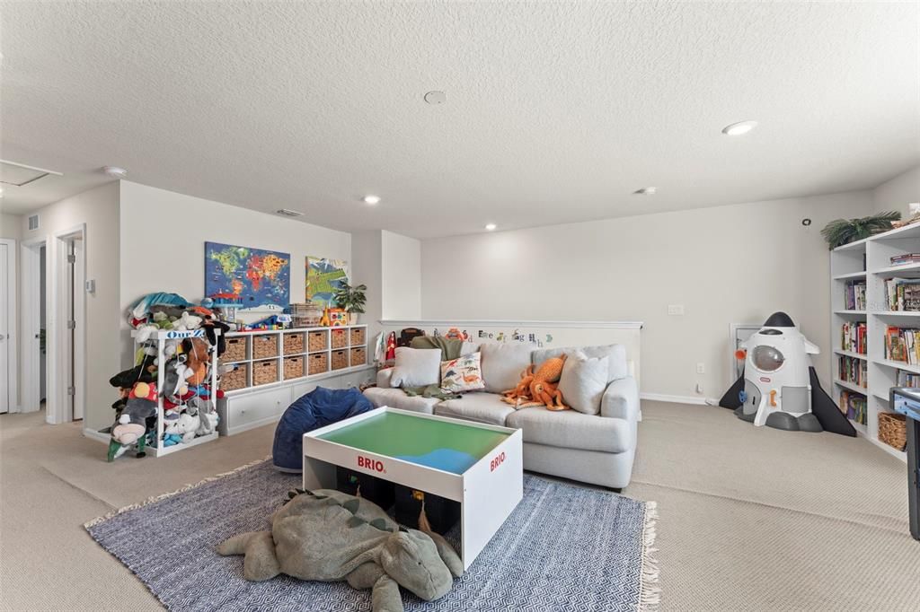 En Venta: $610,000 (4 camas, 2 baños, 2984 Pies cuadrados)