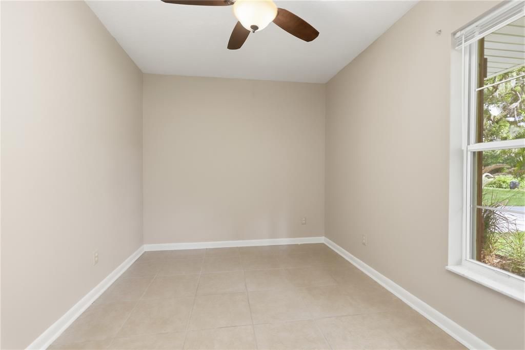 For Sale: $324,900 (2 beds, 2 baths, 960 Square Feet)