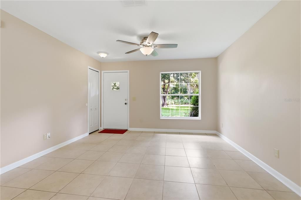 For Sale: $324,900 (2 beds, 2 baths, 960 Square Feet)