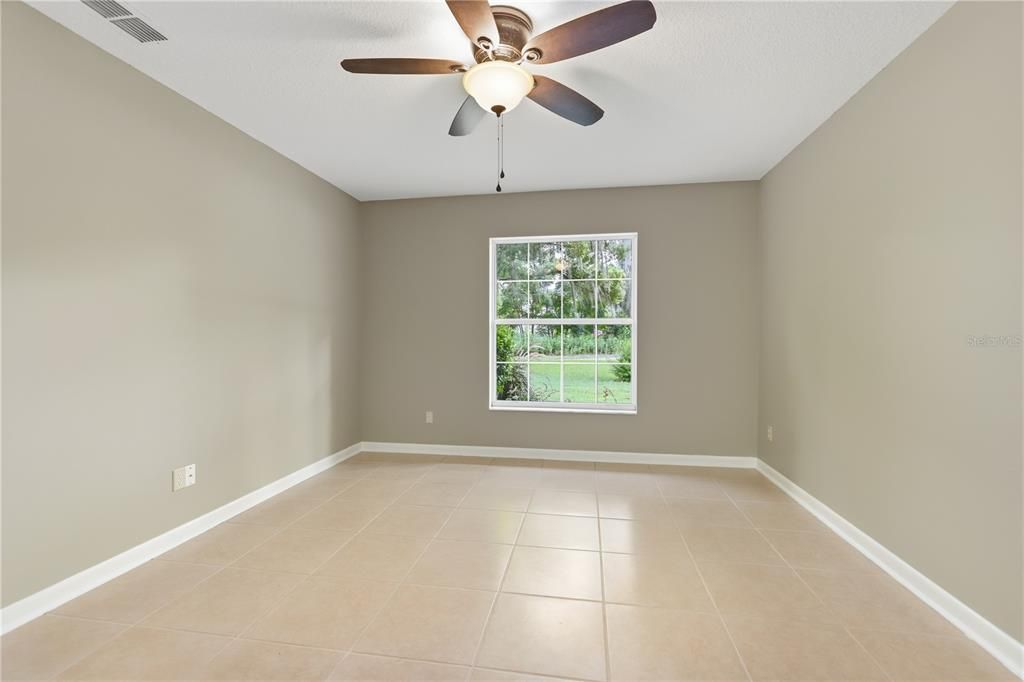 For Sale: $324,900 (2 beds, 2 baths, 960 Square Feet)