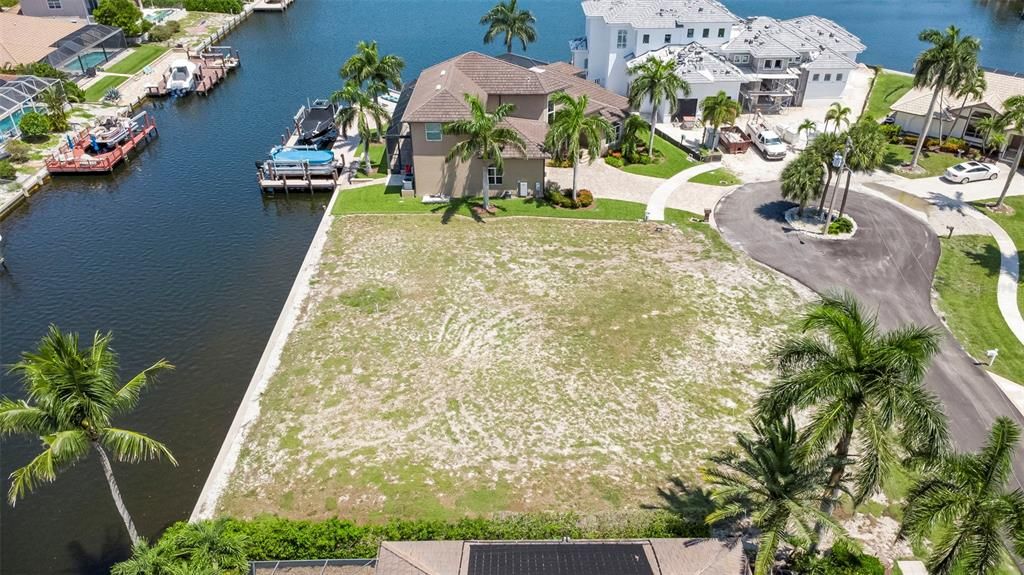 For Sale: $1,499,000 (0.28 acres)