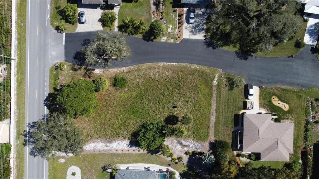 На продажу: $450,000 (0.51 acres)