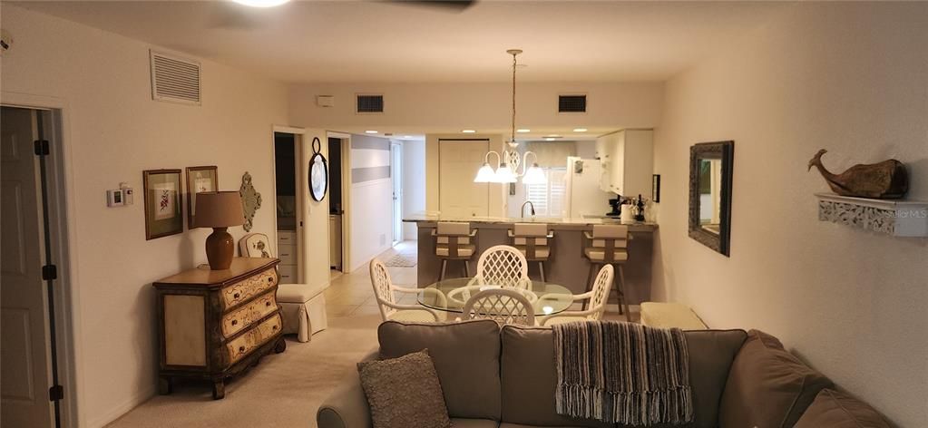 En Venta: $224,900 (2 camas, 2 baños, 1285 Pies cuadrados)
