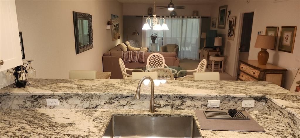 En Venta: $224,900 (2 camas, 2 baños, 1285 Pies cuadrados)
