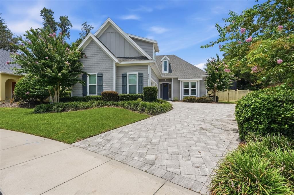 For Sale: $774,900 (4 beds, 3 baths, 2644 Square Feet)