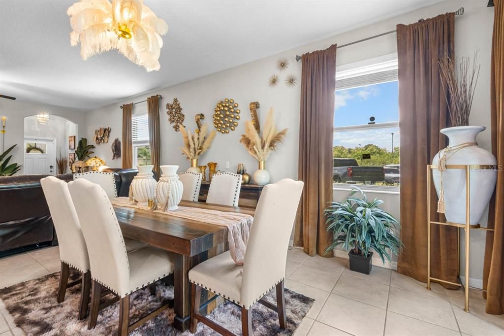 На продажу: $289,900 (3 спален, 2 ванн, 2119 Квадратных фут)