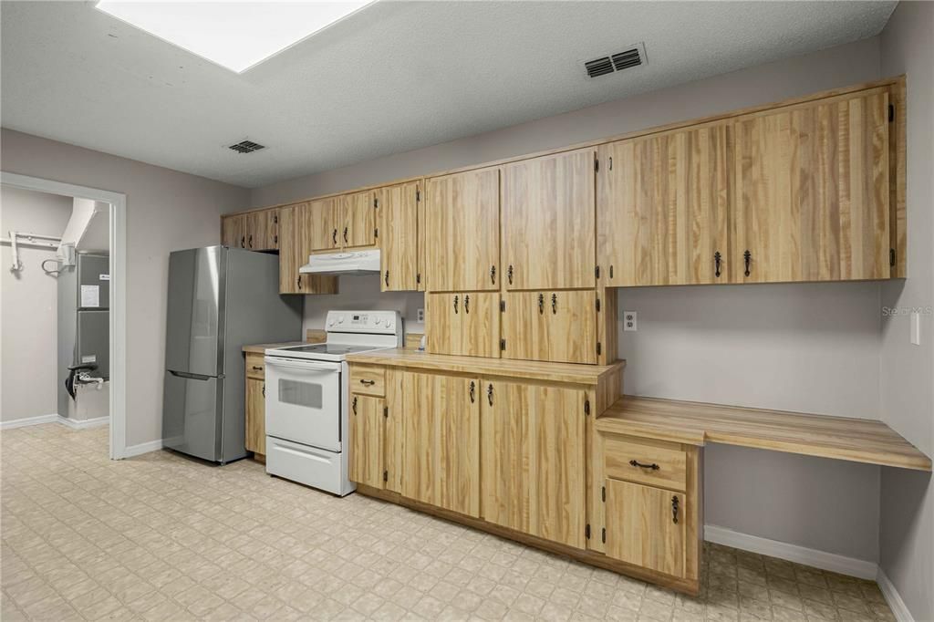 На продажу: $249,000 (2 спален, 2 ванн, 1320 Квадратных фут)