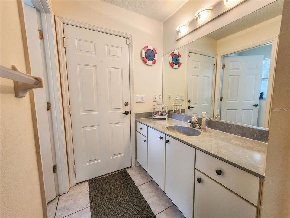For Sale: $899,900 (6 beds, 6 baths, 3860 Square Feet)