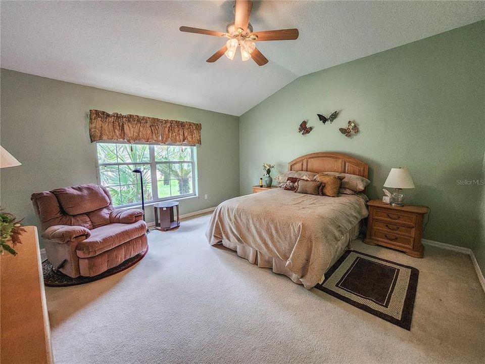 For Sale: $899,900 (6 beds, 6 baths, 3860 Square Feet)