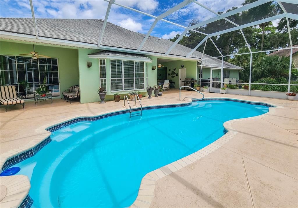 For Sale: $899,900 (6 beds, 6 baths, 3860 Square Feet)