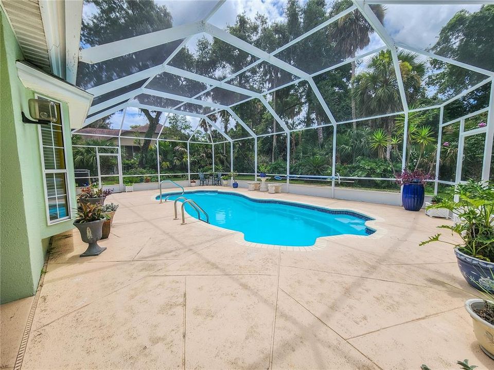 For Sale: $899,900 (6 beds, 6 baths, 3860 Square Feet)