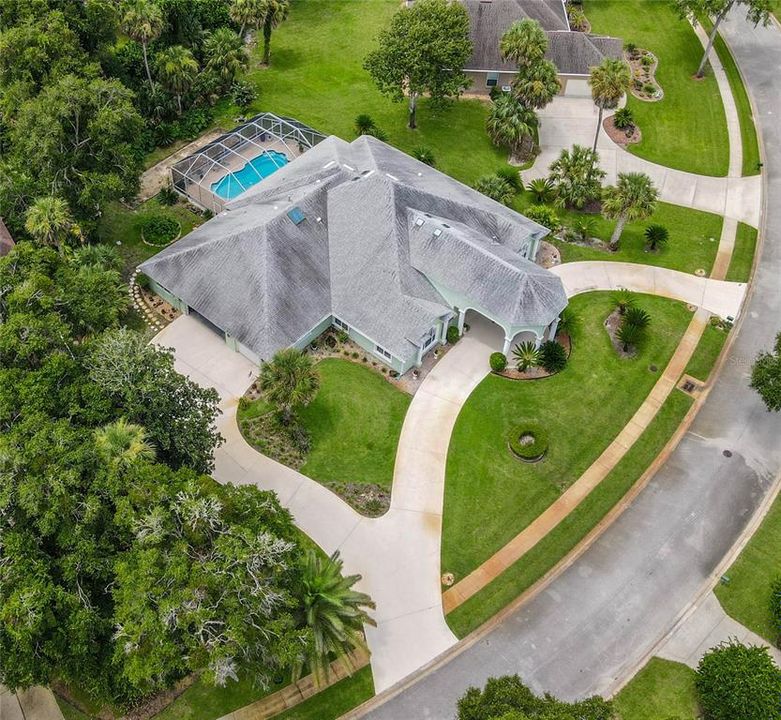 For Sale: $899,900 (6 beds, 6 baths, 3860 Square Feet)