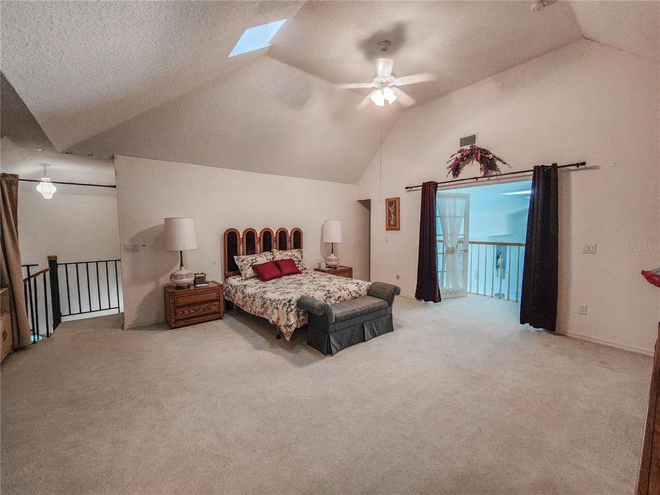 For Sale: $899,900 (6 beds, 6 baths, 3860 Square Feet)