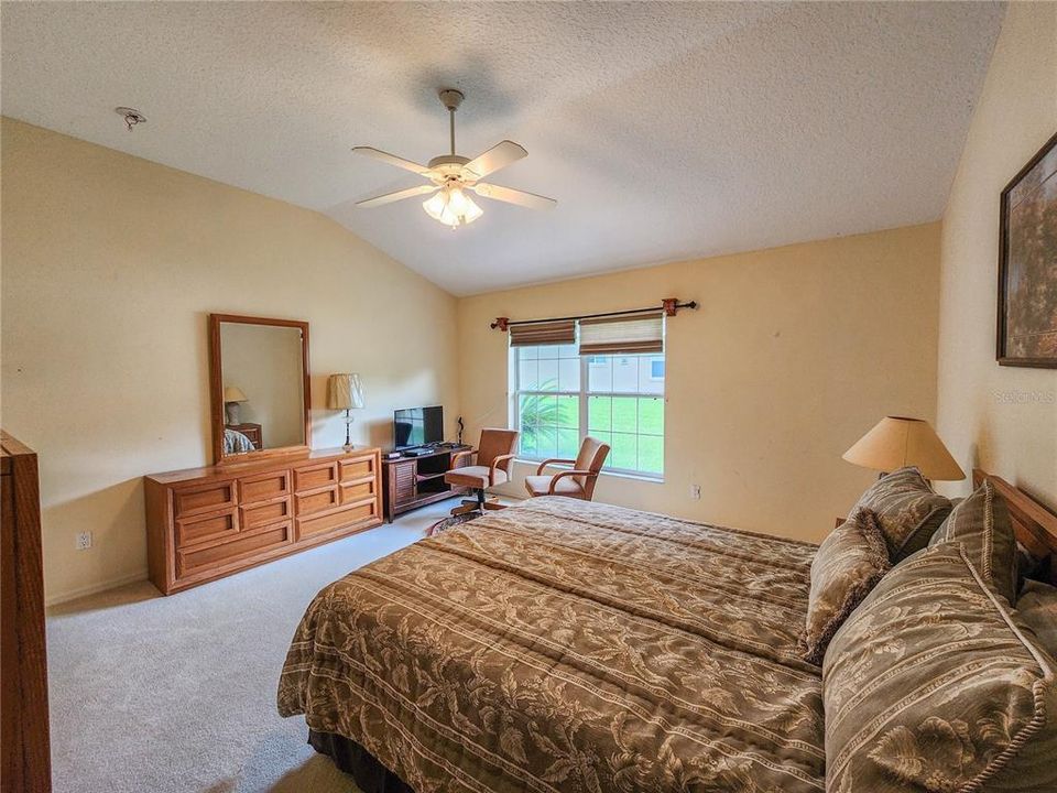 For Sale: $899,900 (6 beds, 6 baths, 3860 Square Feet)