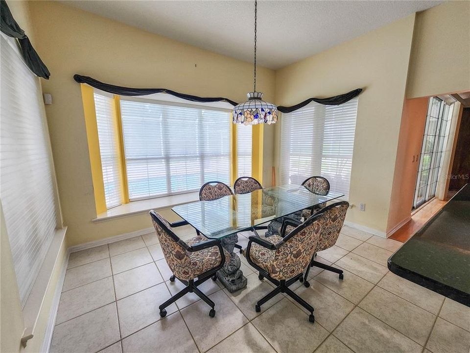 For Sale: $899,900 (6 beds, 6 baths, 3860 Square Feet)