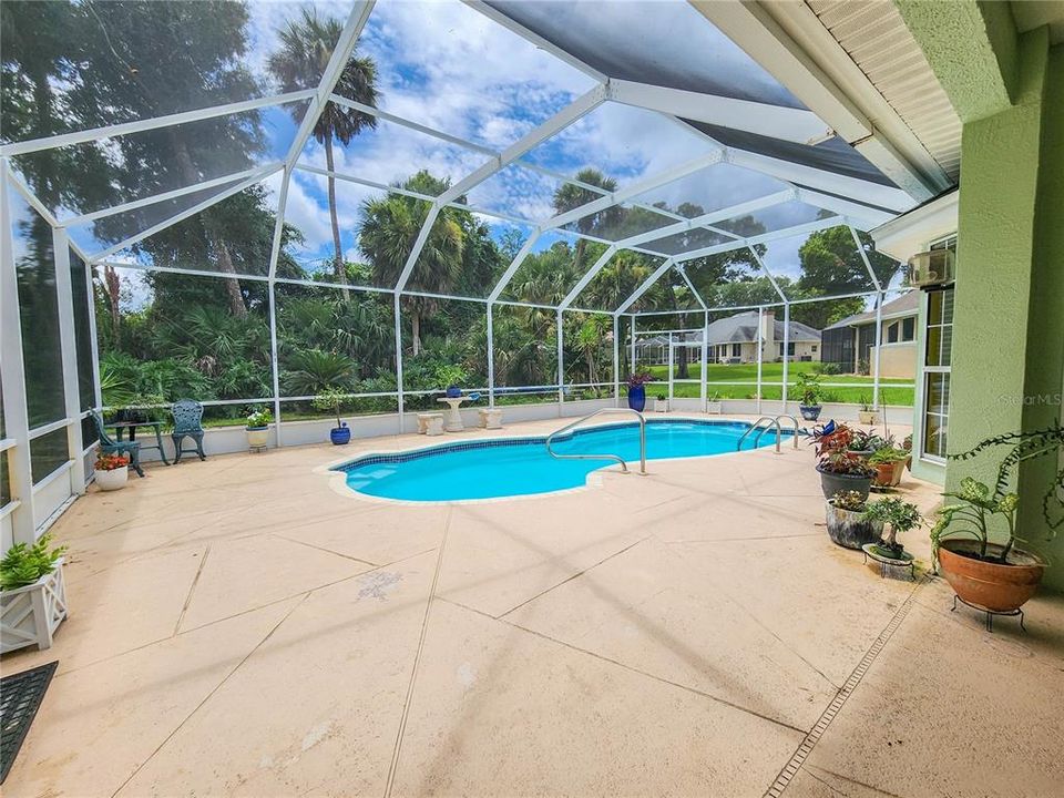 For Sale: $899,900 (6 beds, 6 baths, 3860 Square Feet)