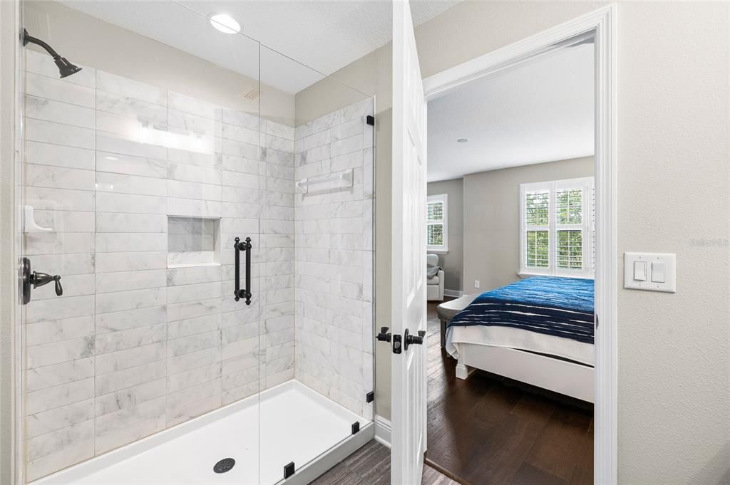 For Sale: $400,000 (3 beds, 2 baths, 1713 Square Feet)