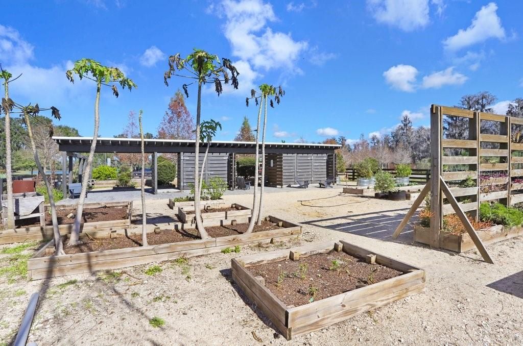 For Sale: $400,000 (3 beds, 2 baths, 1713 Square Feet)