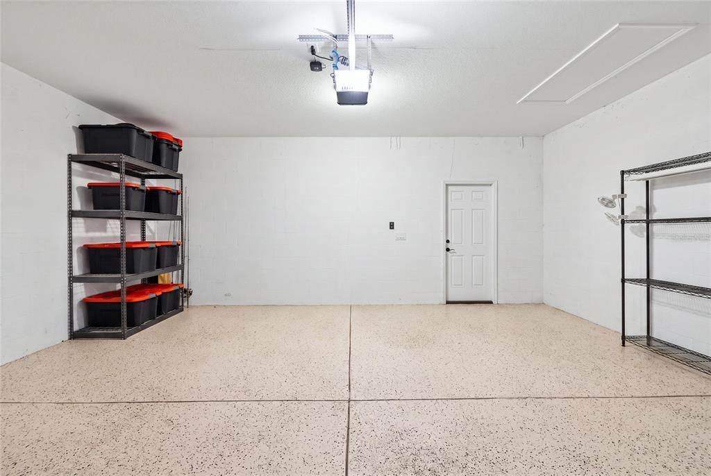 For Sale: $400,000 (3 beds, 2 baths, 1713 Square Feet)