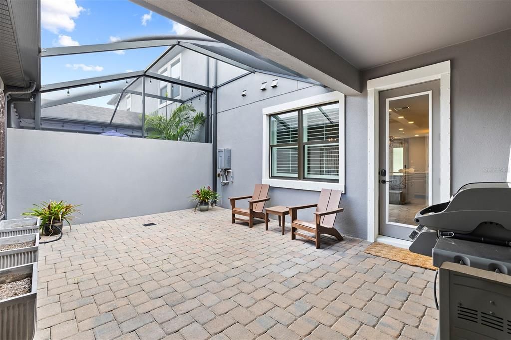 For Sale: $400,000 (3 beds, 2 baths, 1713 Square Feet)