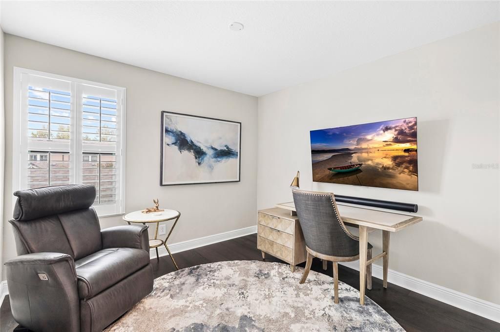 For Sale: $400,000 (3 beds, 2 baths, 1713 Square Feet)