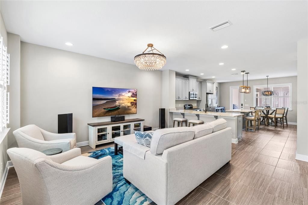 For Sale: $400,000 (3 beds, 2 baths, 1713 Square Feet)