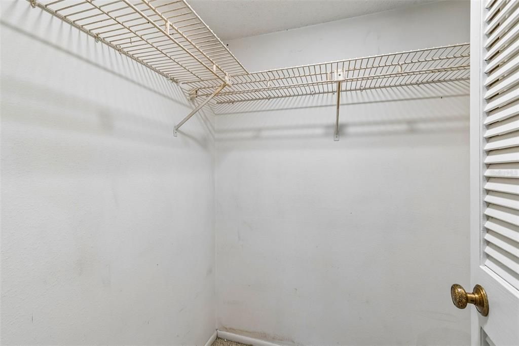 На продажу: $149,900 (2 спален, 2 ванн, 1094 Квадратных фут)