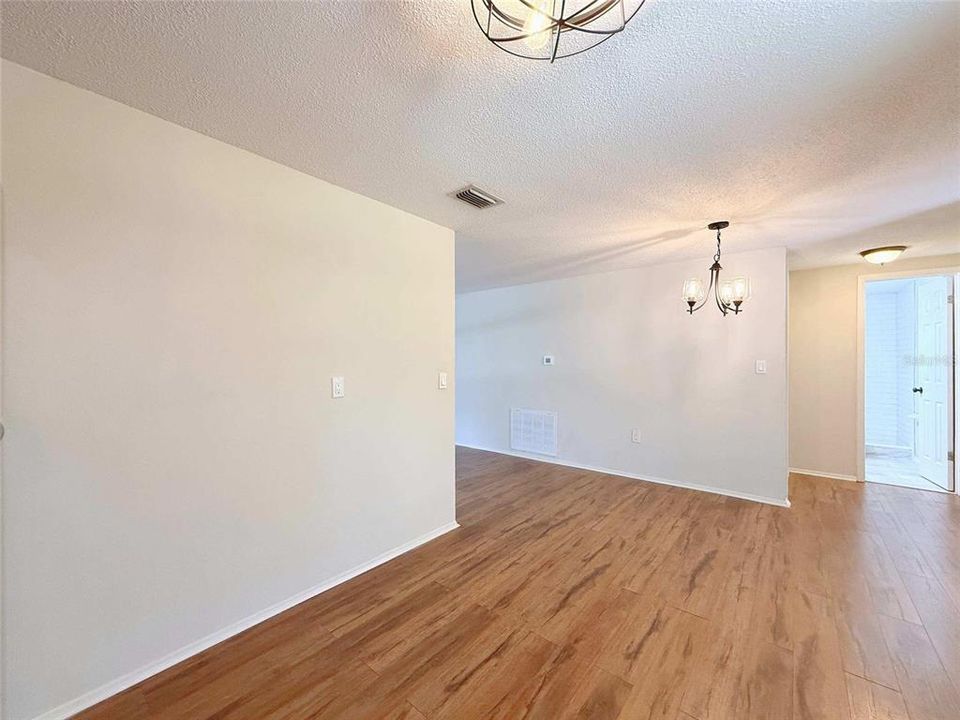 En Venta: $189,999 (3 camas, 2 baños, 1018 Pies cuadrados)