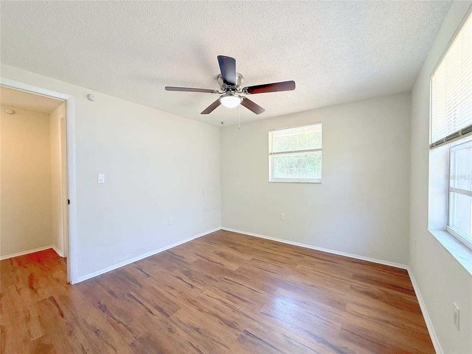 En Venta: $189,999 (3 camas, 2 baños, 1018 Pies cuadrados)