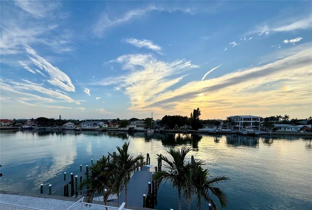 En Venta: $2,795,000 (4 camas, 4 baños, 3737 Pies cuadrados)