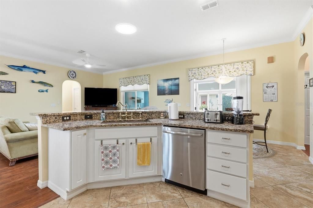 Active With Contract: $425,000 (3 beds, 3 baths, 2091 Square Feet)