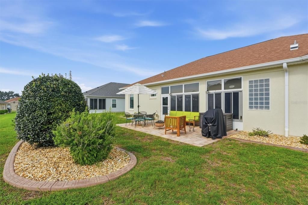 Active With Contract: $425,000 (3 beds, 3 baths, 2091 Square Feet)