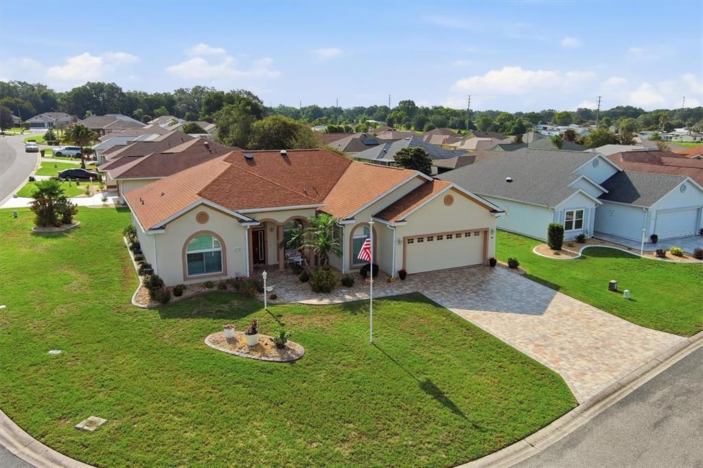 Active With Contract: $425,000 (3 beds, 3 baths, 2091 Square Feet)