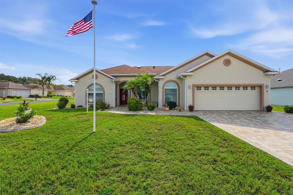 Active With Contract: $425,000 (3 beds, 3 baths, 2091 Square Feet)