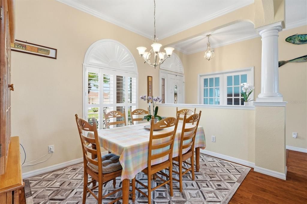 Active With Contract: $425,000 (3 beds, 3 baths, 2091 Square Feet)